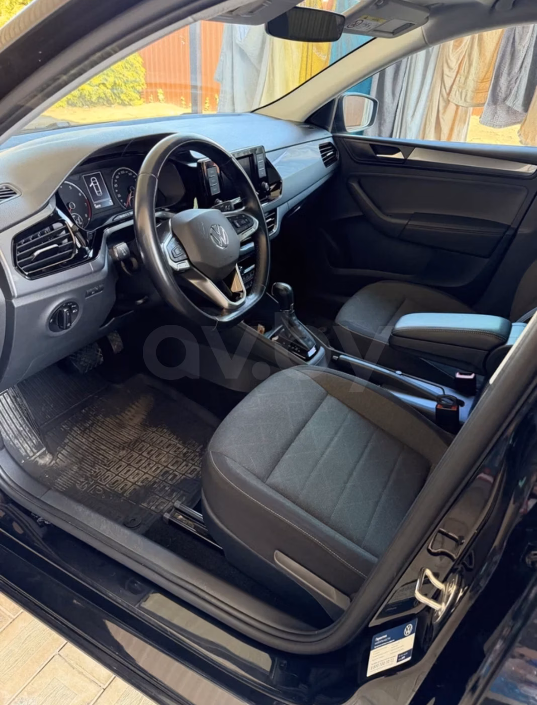 Volkswagen Polo Sedan фото 6