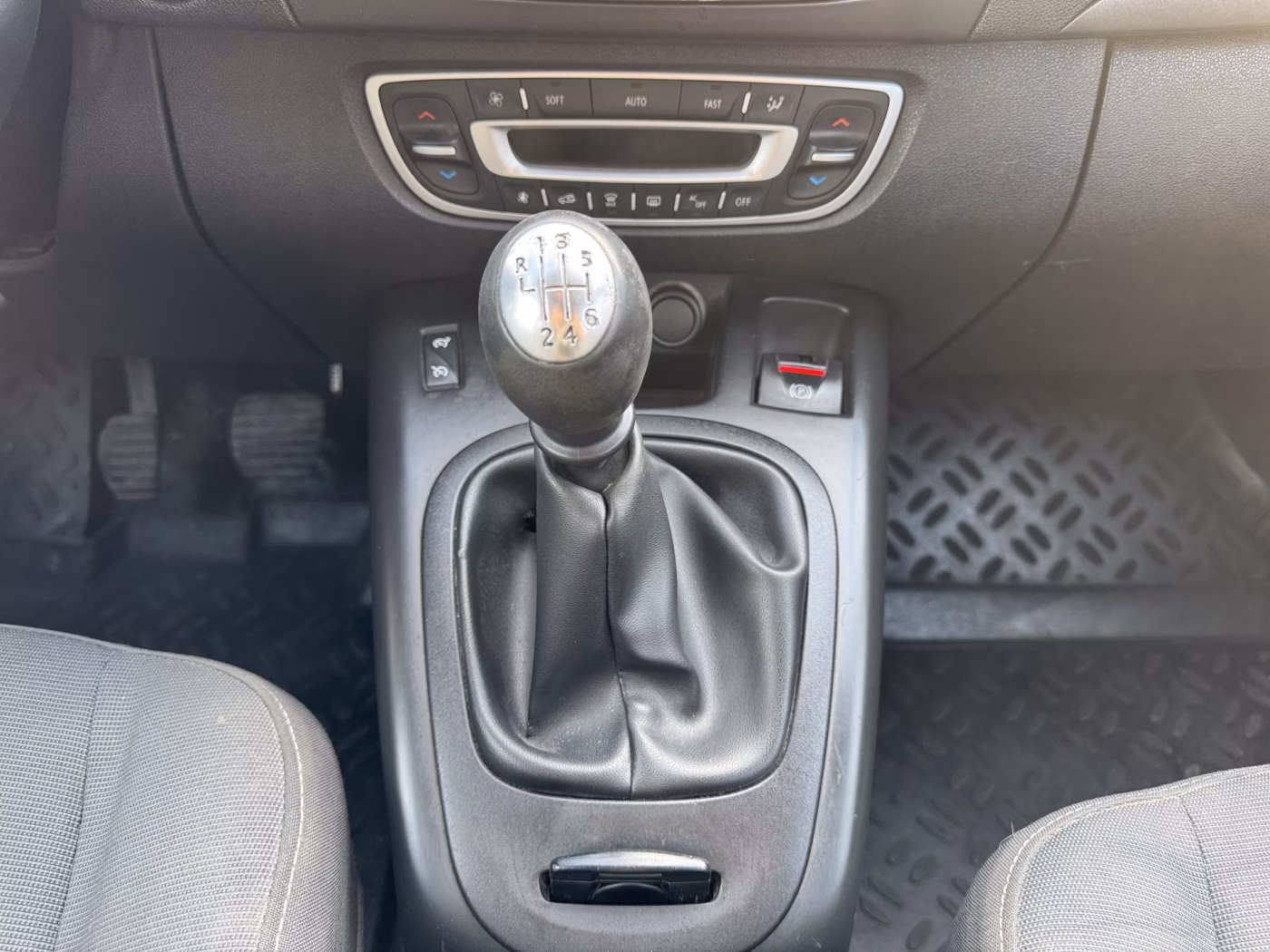 Renault Grand Scenic фото 21