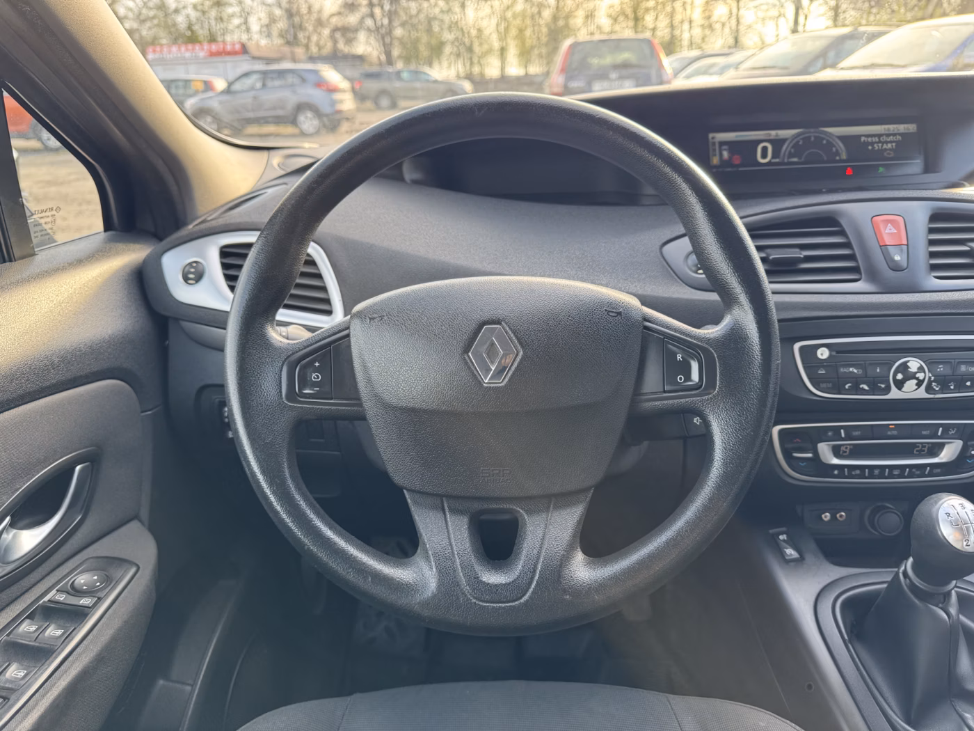 Renault Grand Scenic фото 24