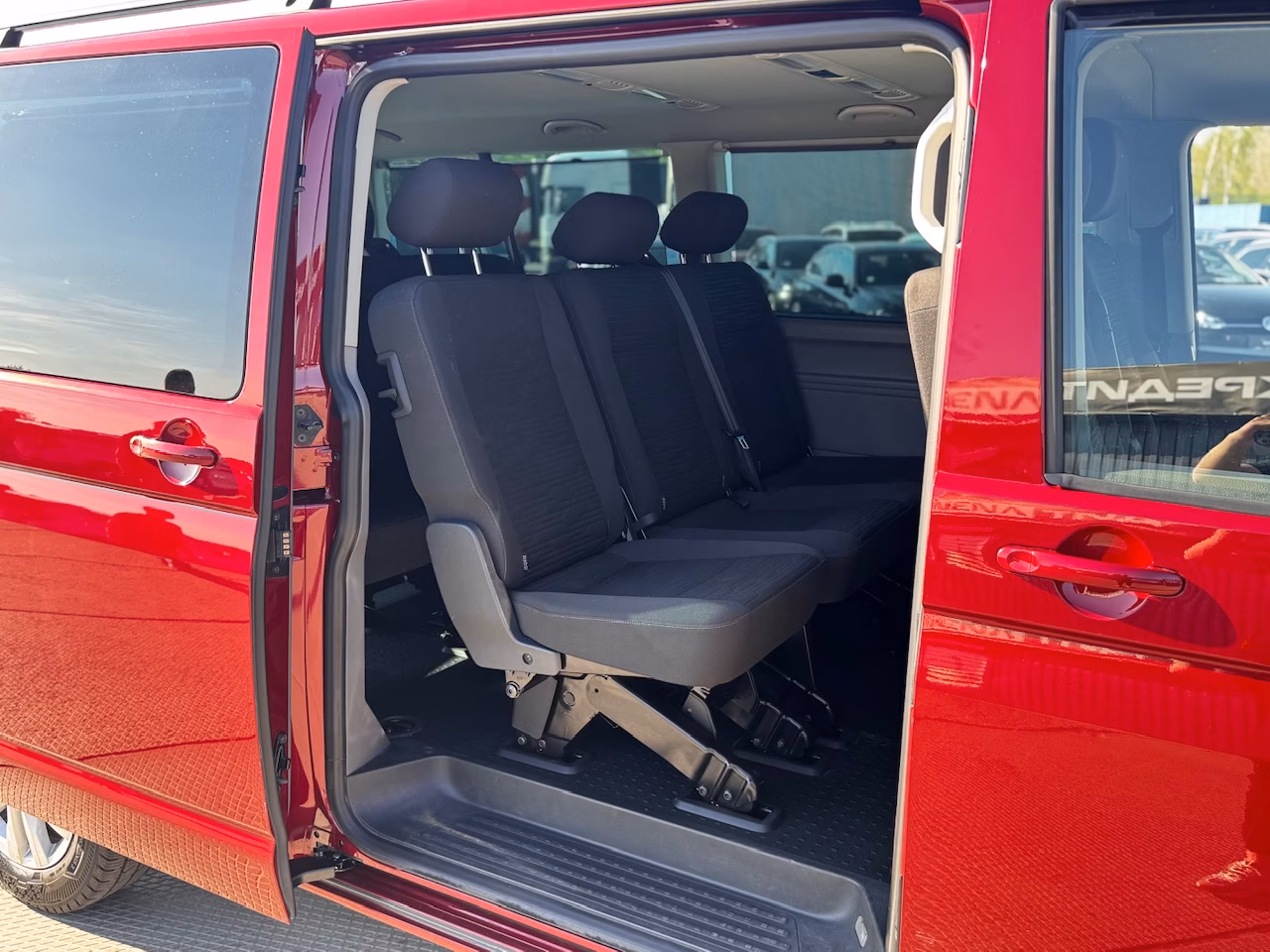 Volkswagen Caravelle фото 15