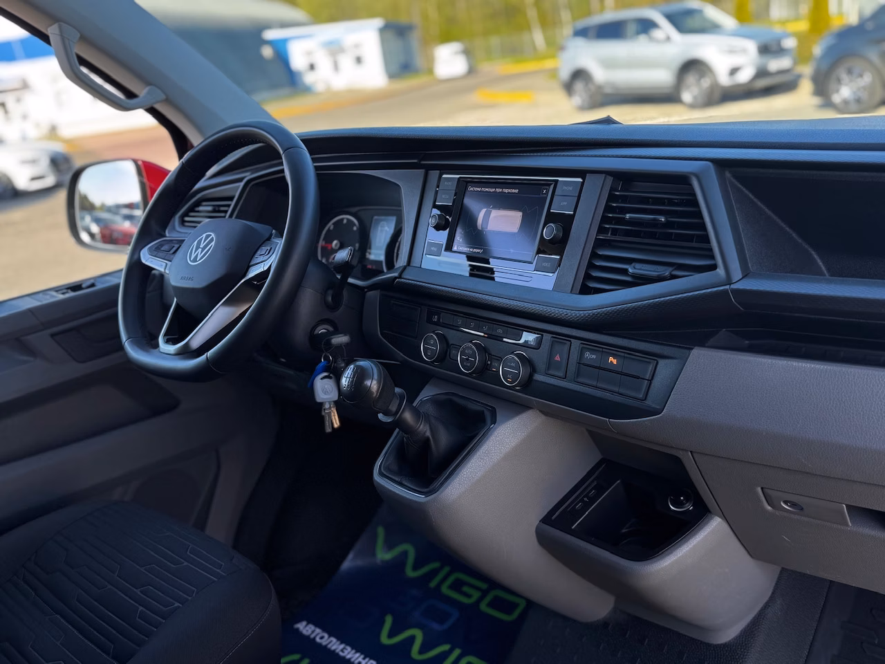 Volkswagen Caravelle фото 10