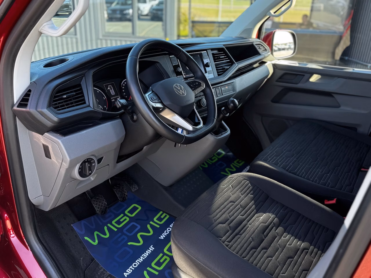 Volkswagen Caravelle фото 8