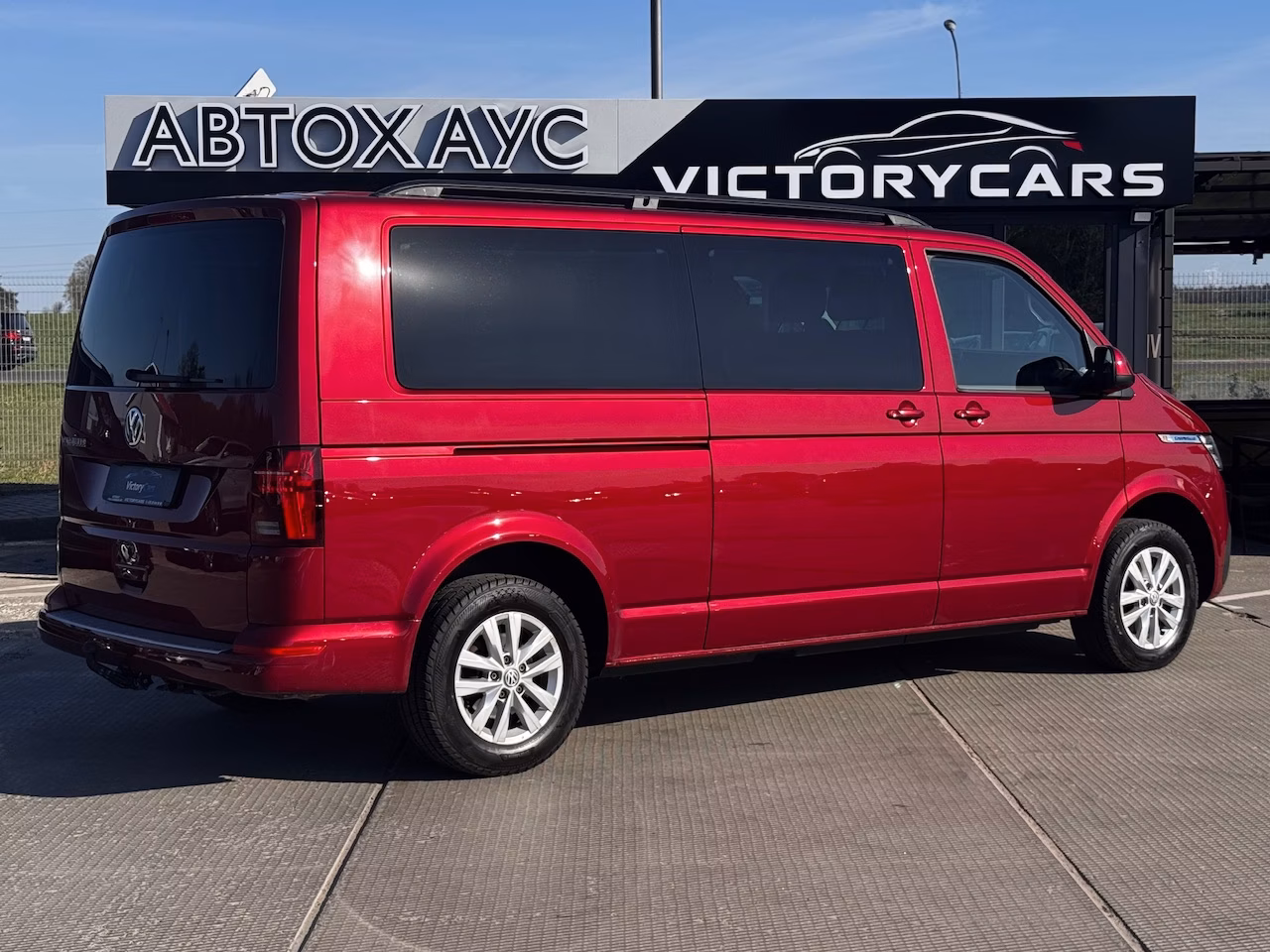 Volkswagen Caravelle фото 6