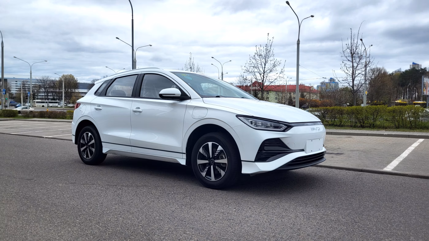 BYD e2 фото 9