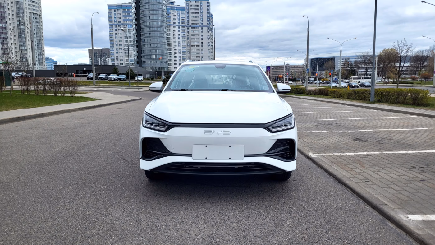 BYD e2 фото 4