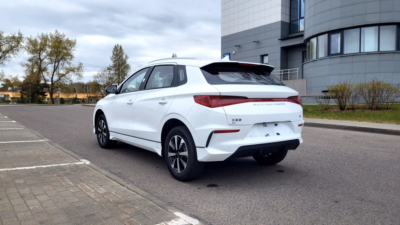 BYD e2 фото 16