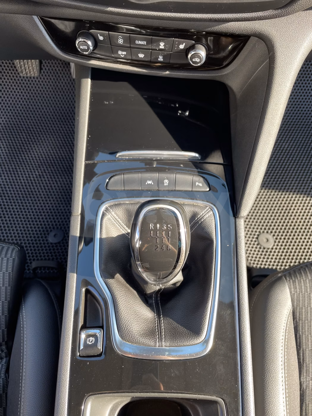 Opel Insignia фото 14