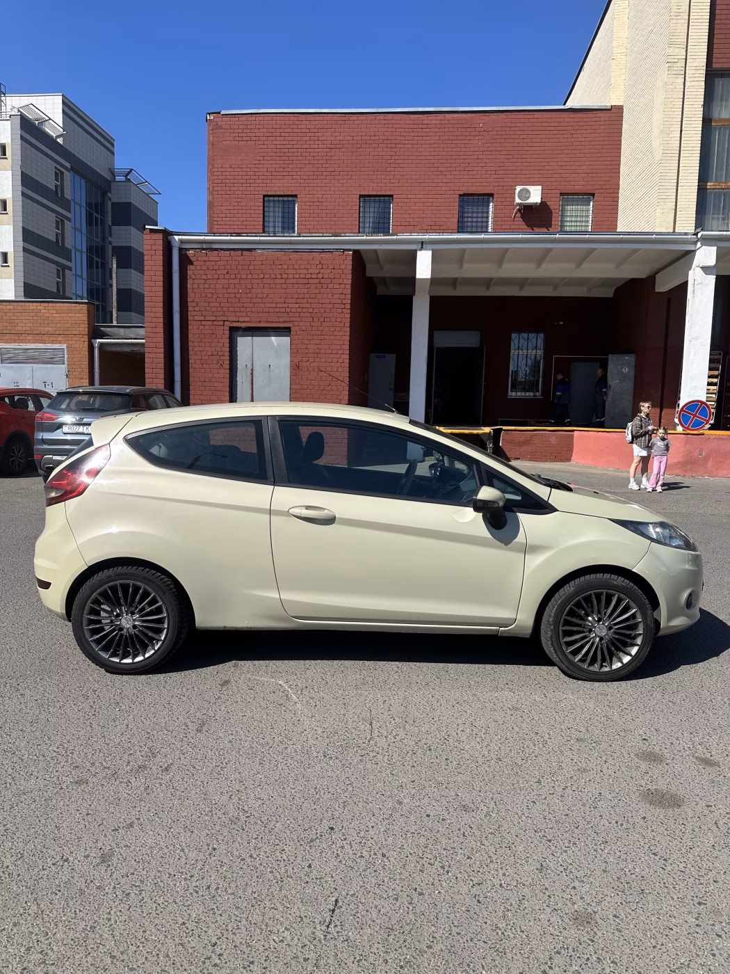Ford Fiesta фото 8