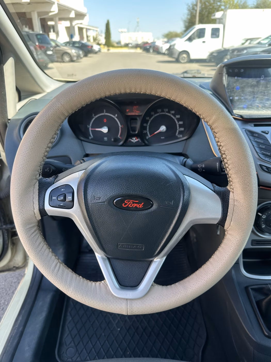 Ford Fiesta фото 17