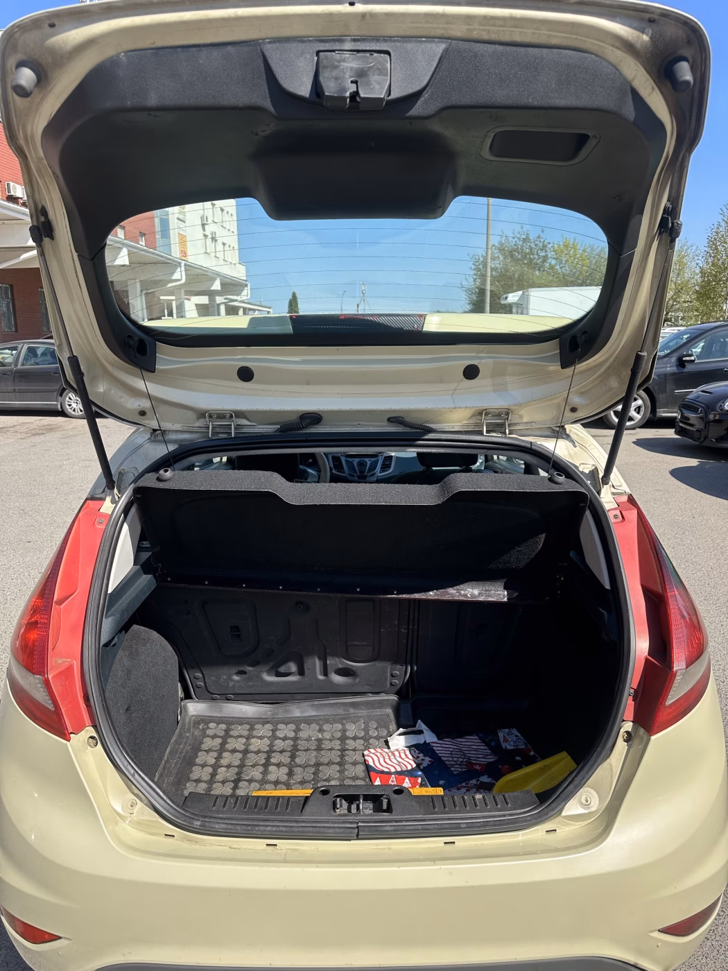 Ford Fiesta фото 20