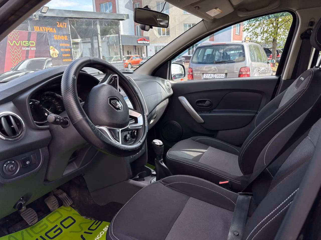 Renault Logan Stepway фото 7