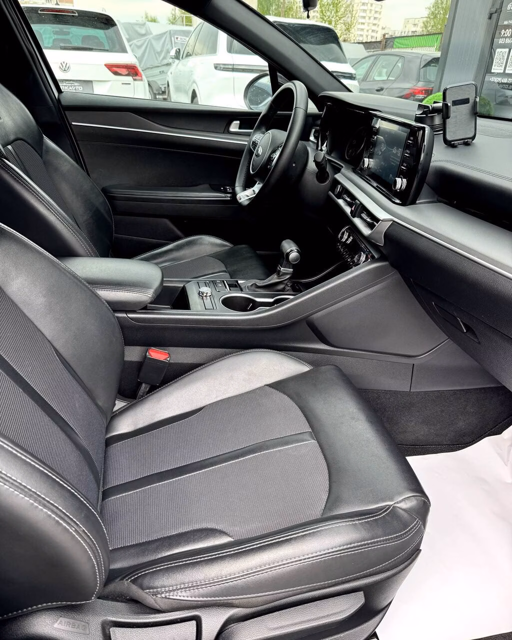 Kia K5 фото 11