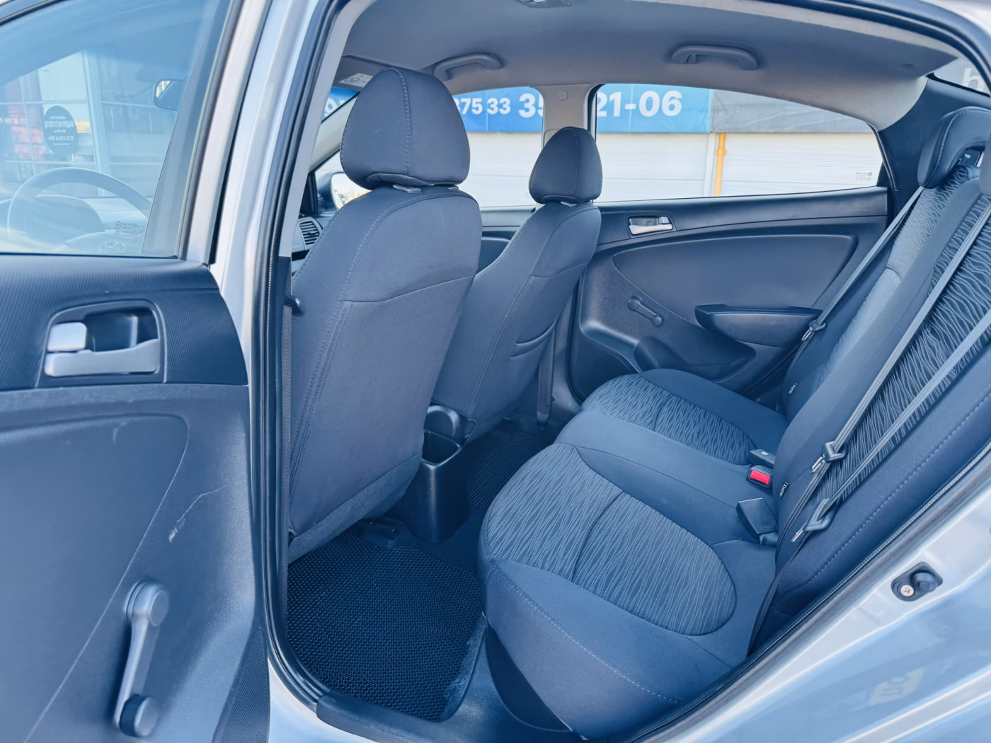 Hyundai Solaris фото 6