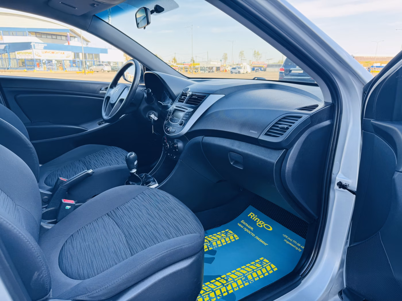 Hyundai Solaris фото 8
