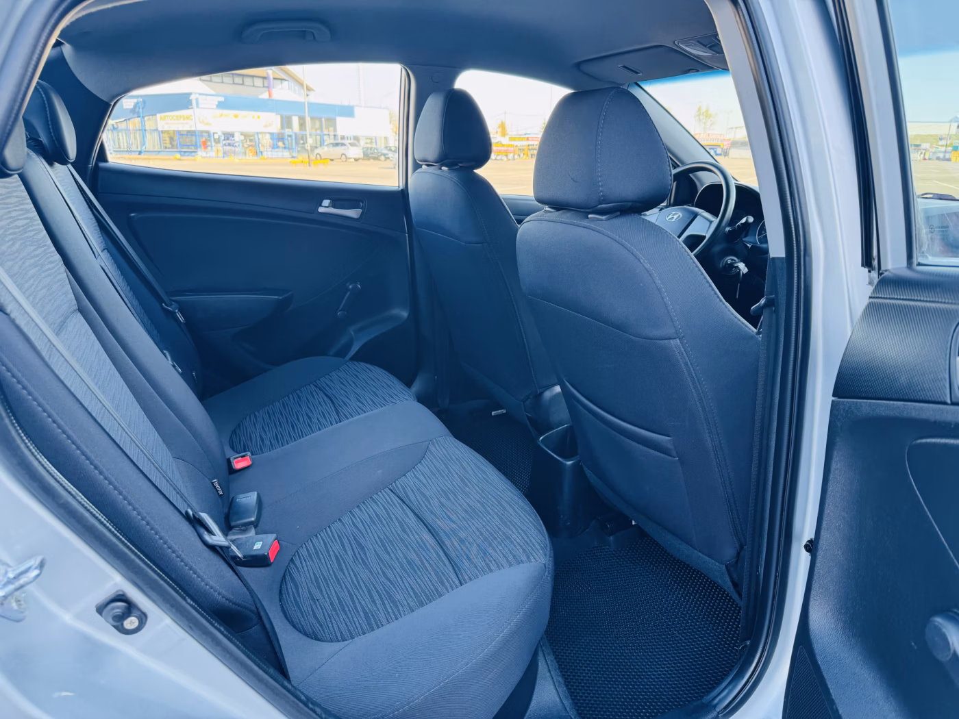 Hyundai Solaris фото 7