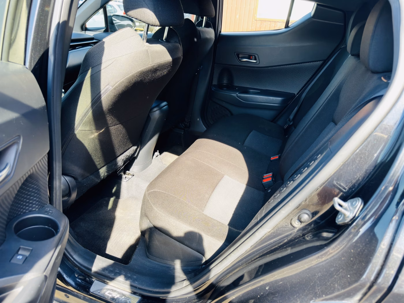 Toyota C-HR фото 12