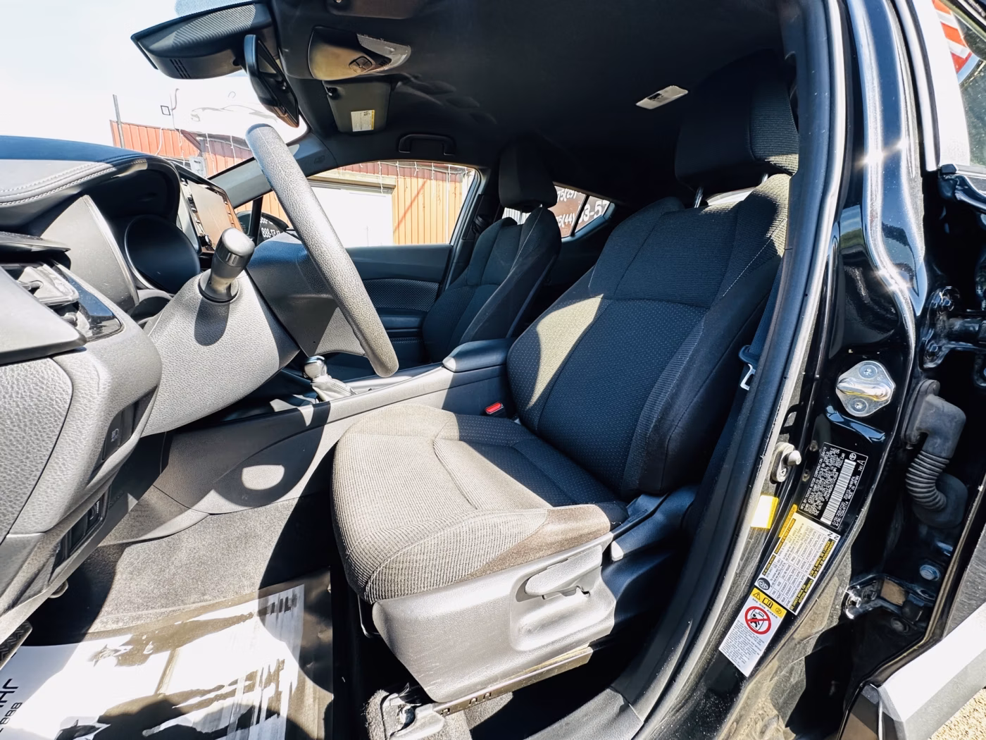 Toyota C-HR фото 10