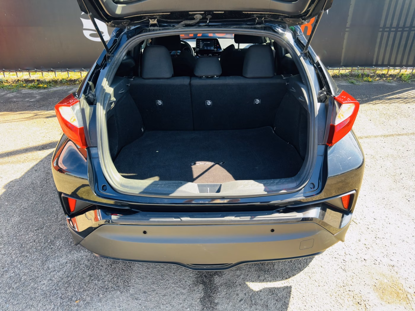 Toyota C-HR фото 21