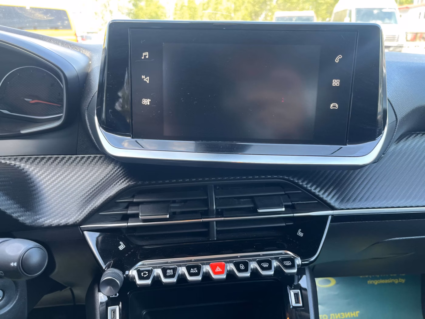 Peugeot 2008 фото 13