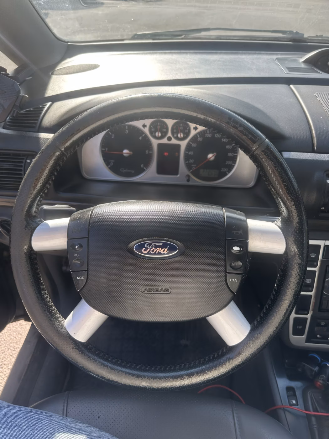 Ford Galaxy фото 17