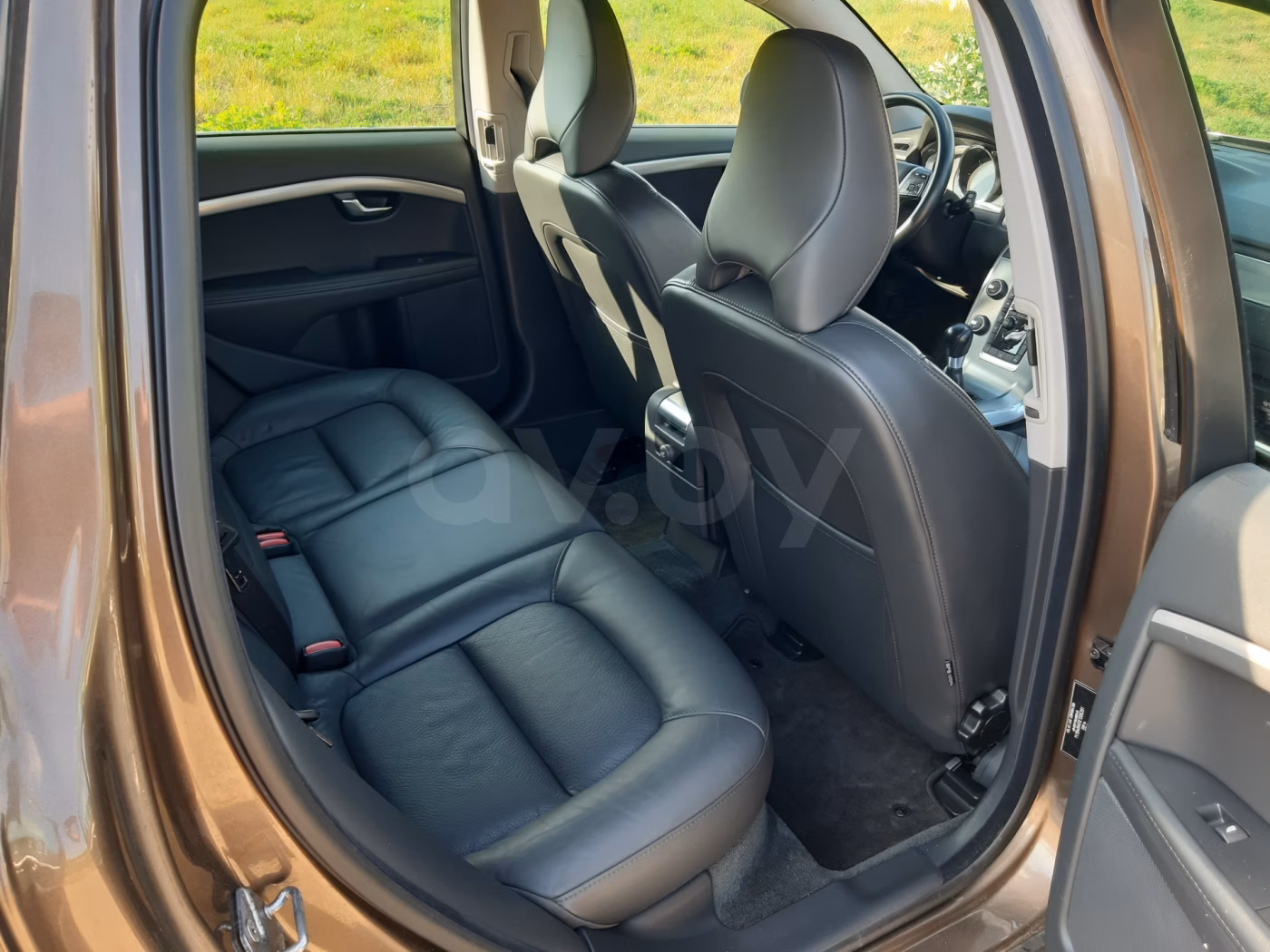Volvo V70 фото 16