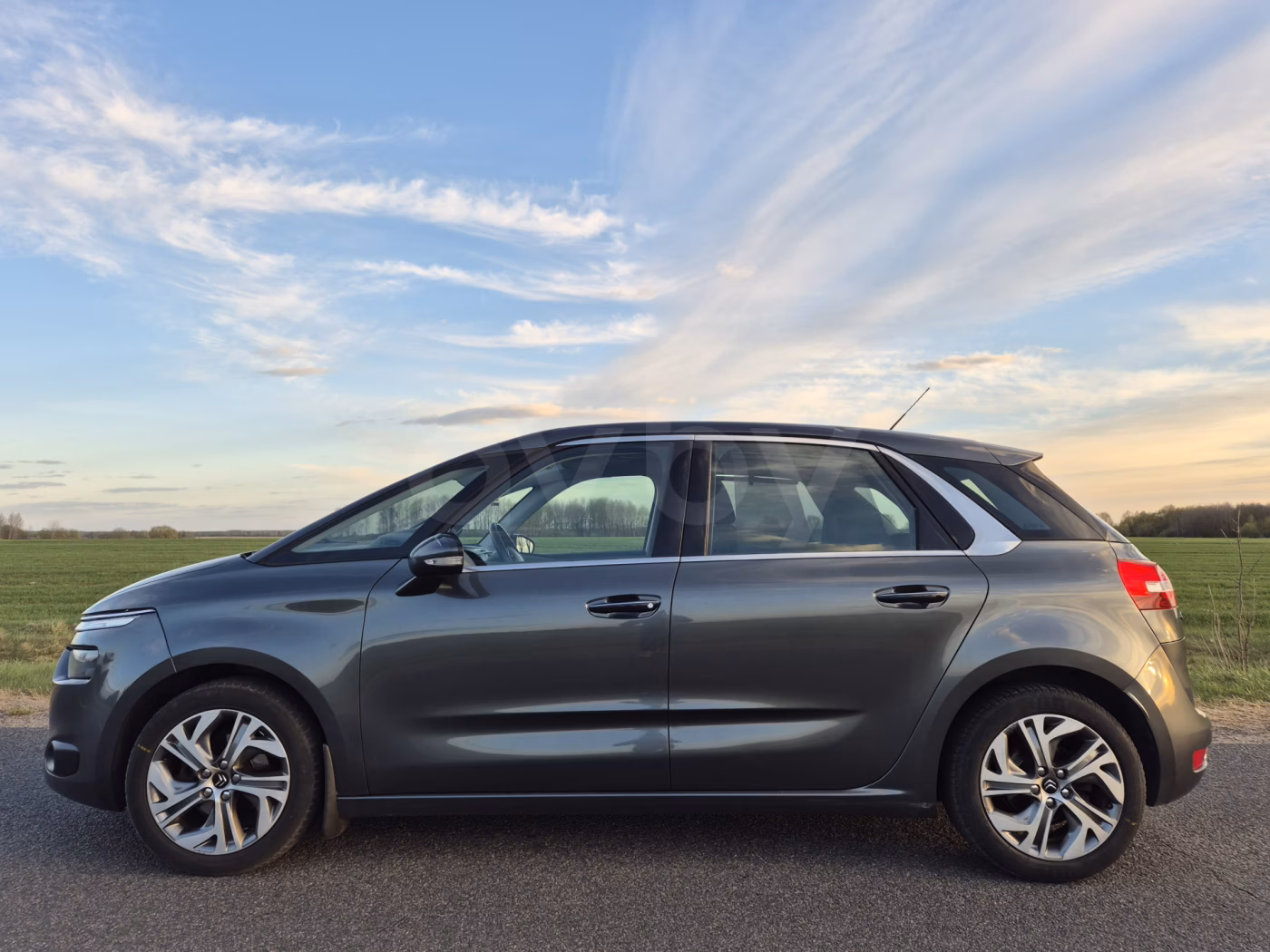 Citroen C4 Picasso фото 3