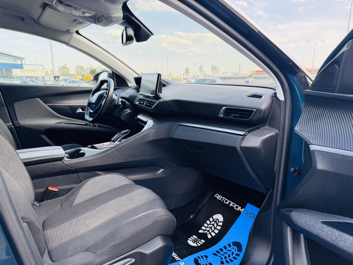 Peugeot 5008 фото 8