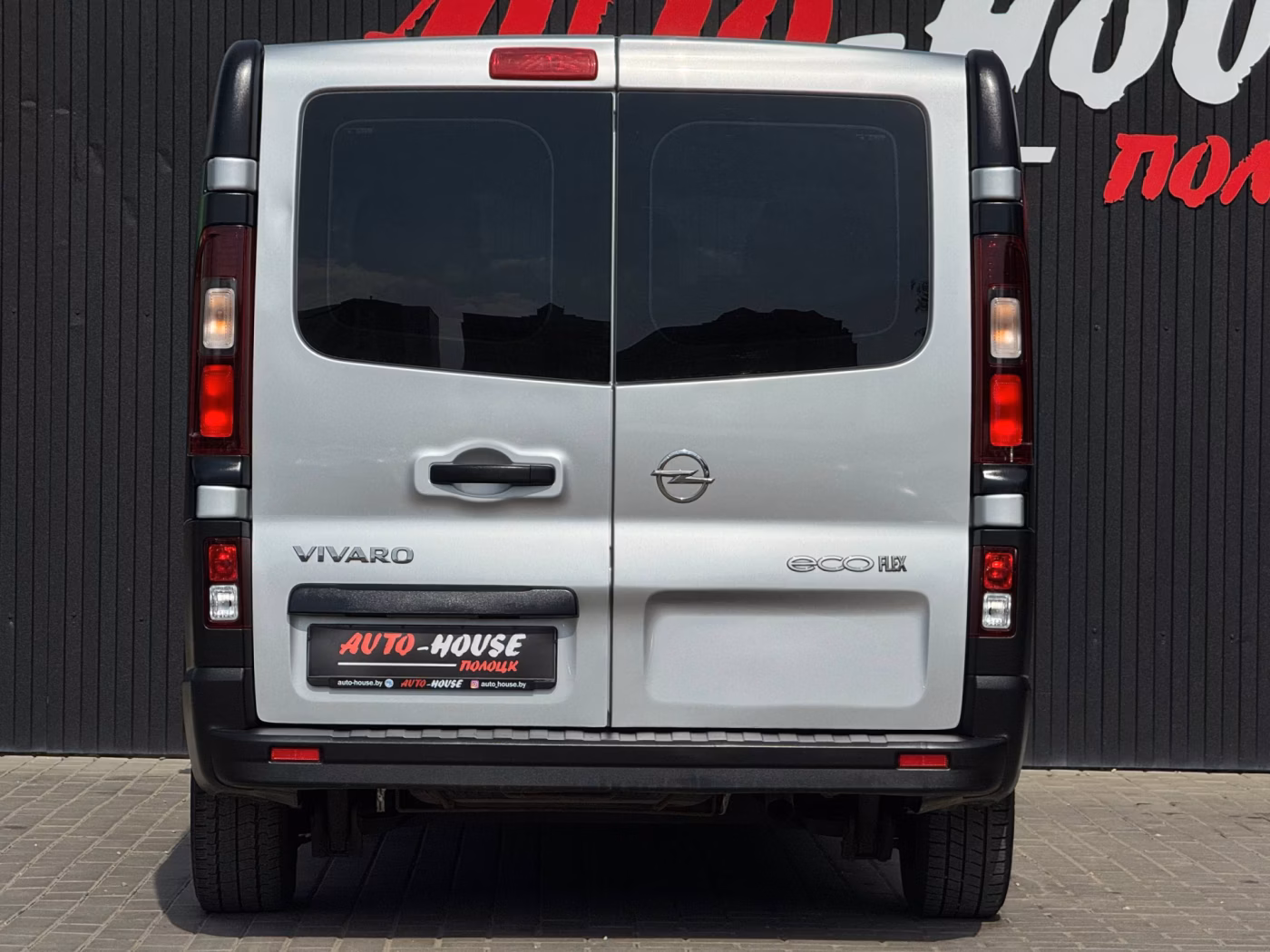 Opel Vivaro фото 5