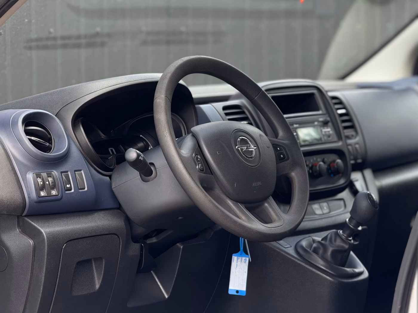 Opel Vivaro фото 14