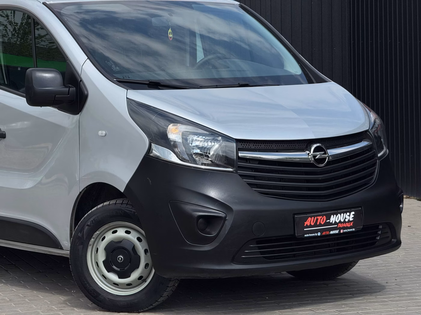Opel Vivaro фото 21