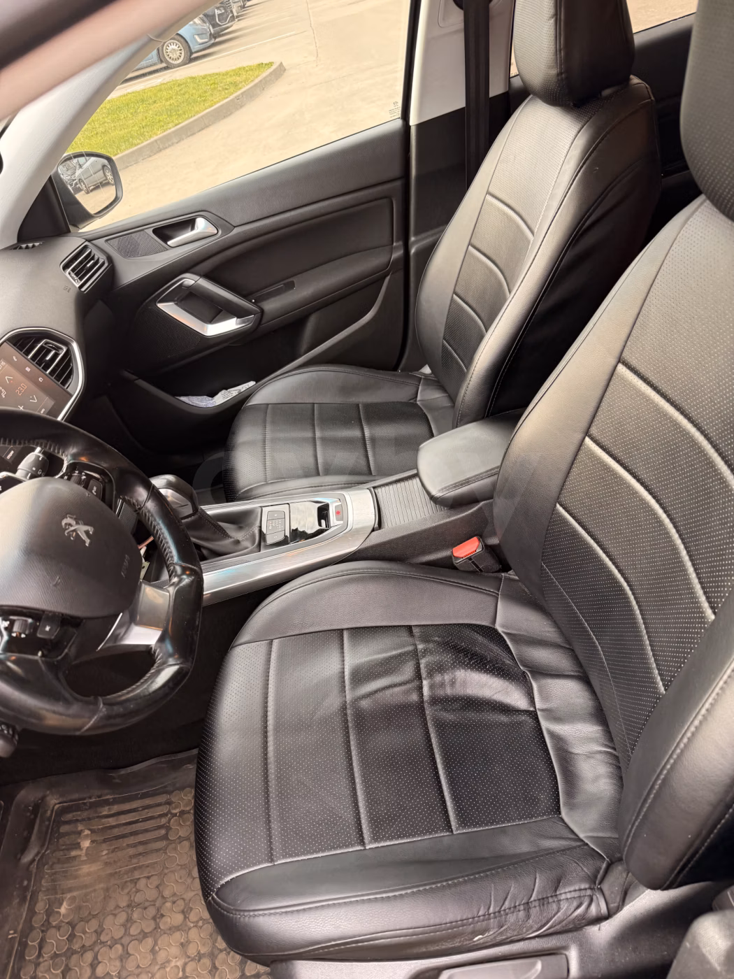 Peugeot 308 фото 6