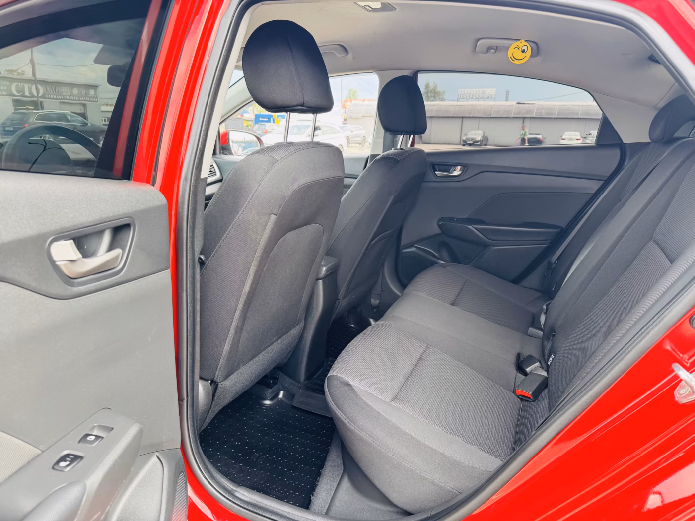 Hyundai Solaris фото 6