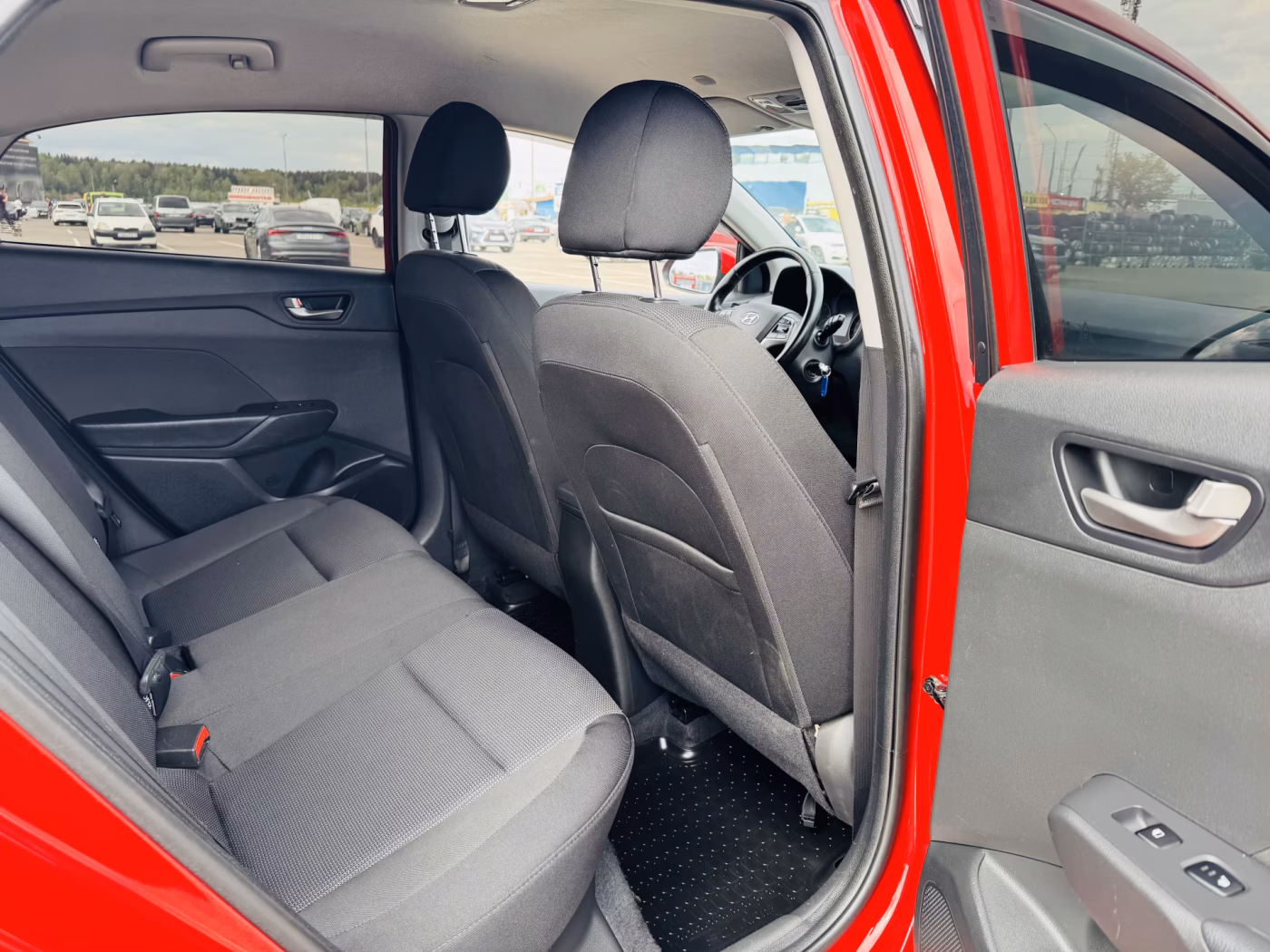 Hyundai Solaris фото 7