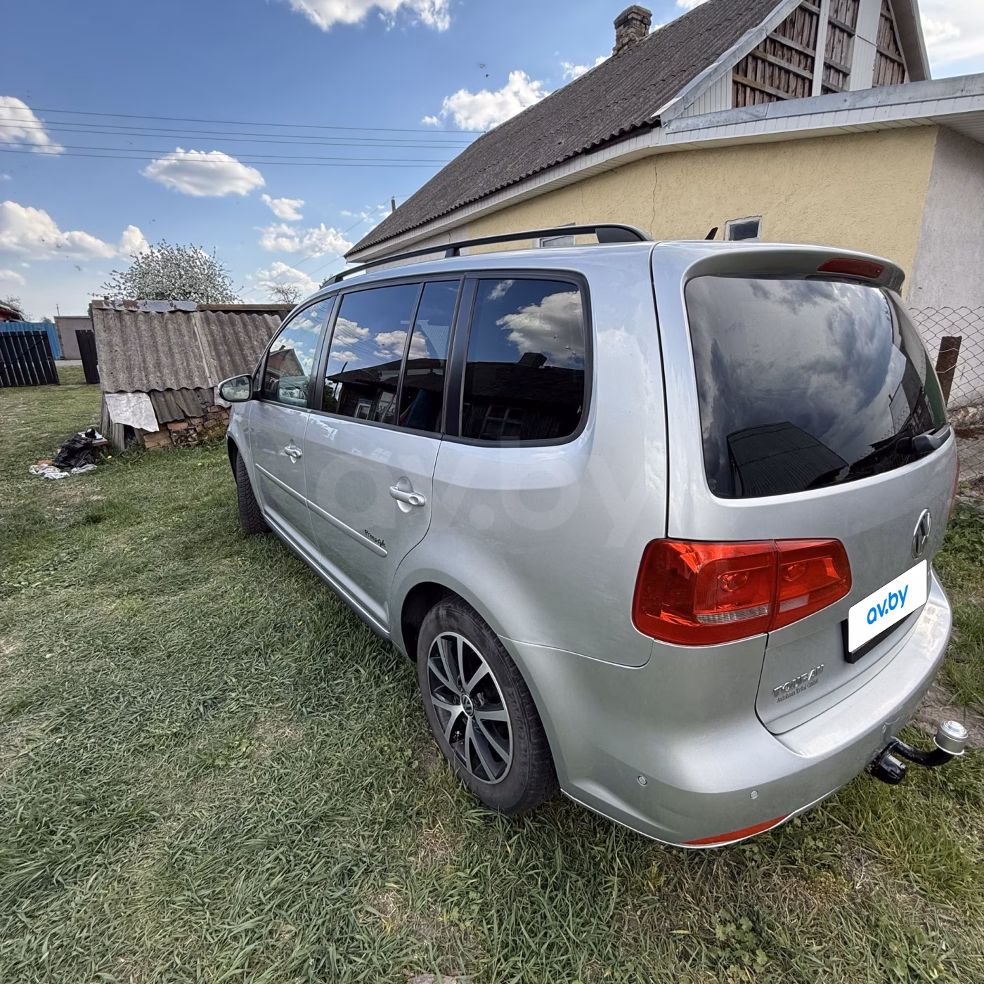 Volkswagen Touran фото 2