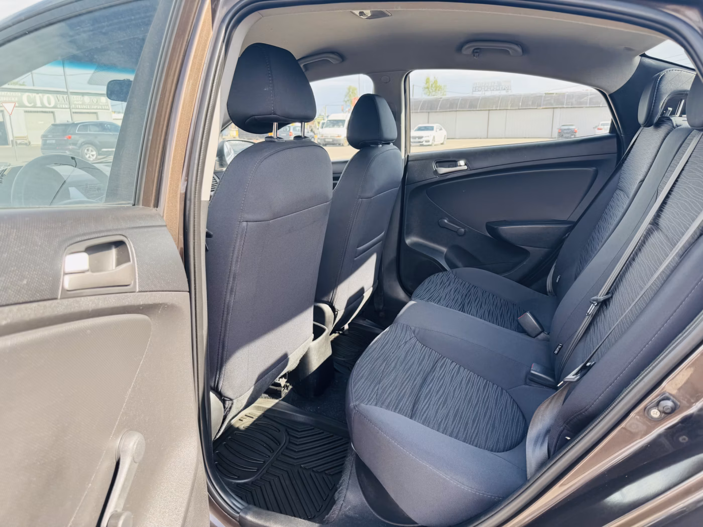 Hyundai Solaris фото 6