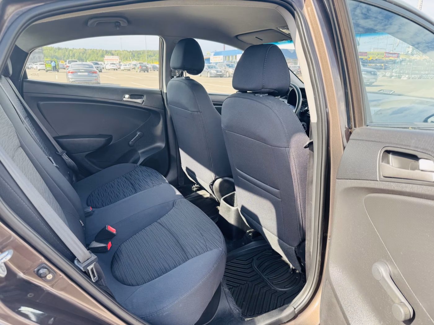 Hyundai Solaris фото 7
