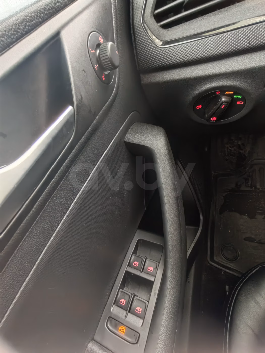 Volkswagen Polo Sedan фото 10