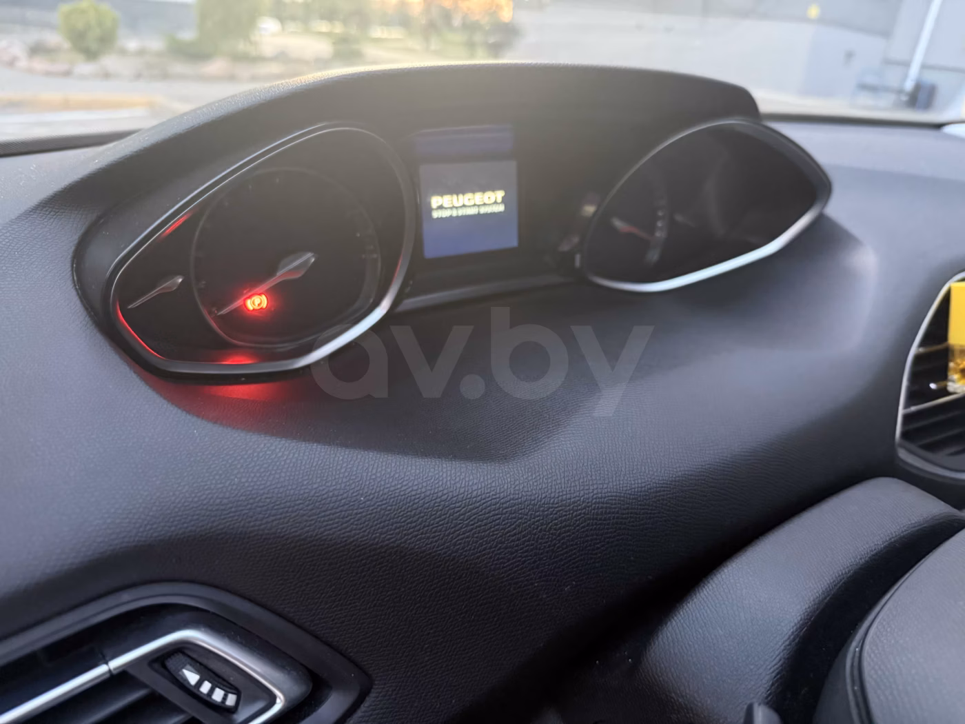 Peugeot 308 фото 11