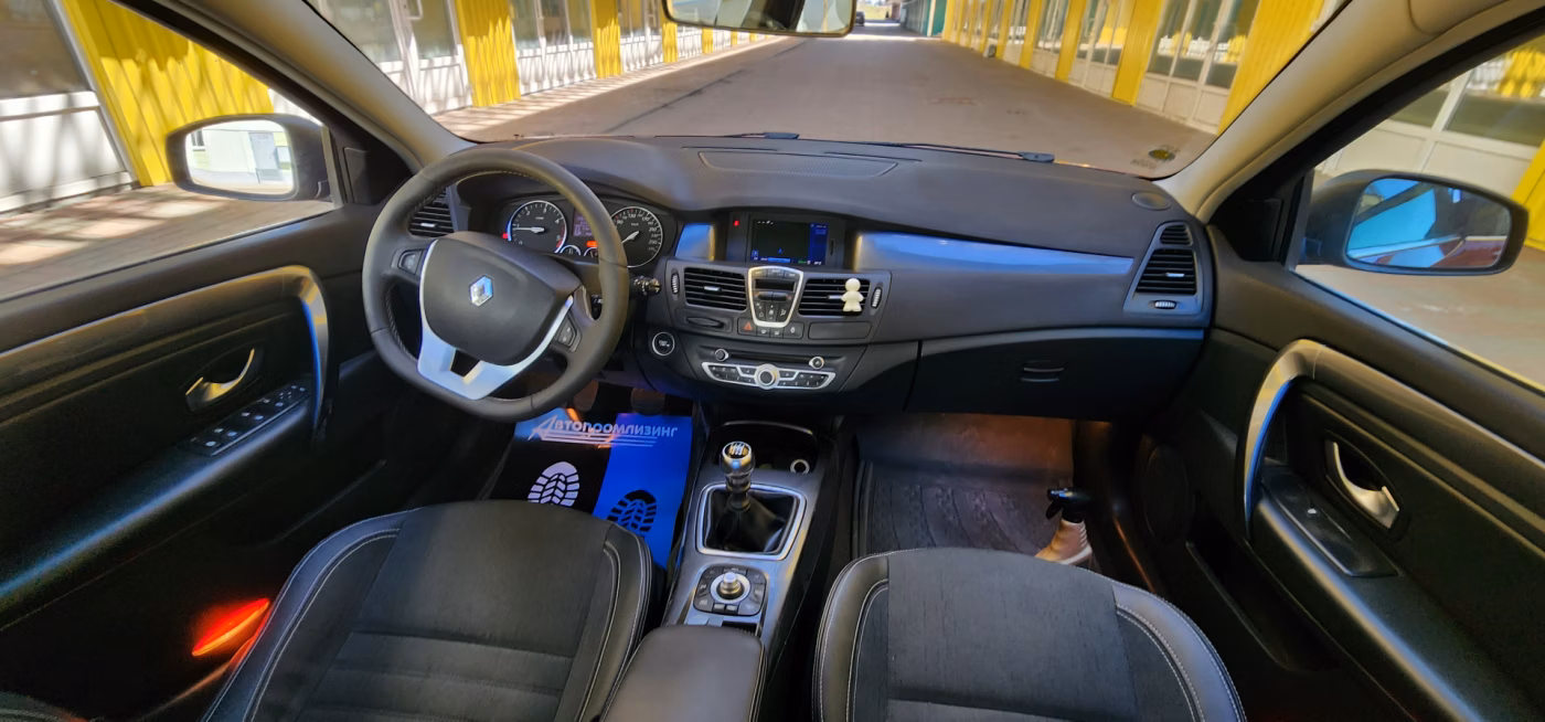 Renault Laguna фото 8