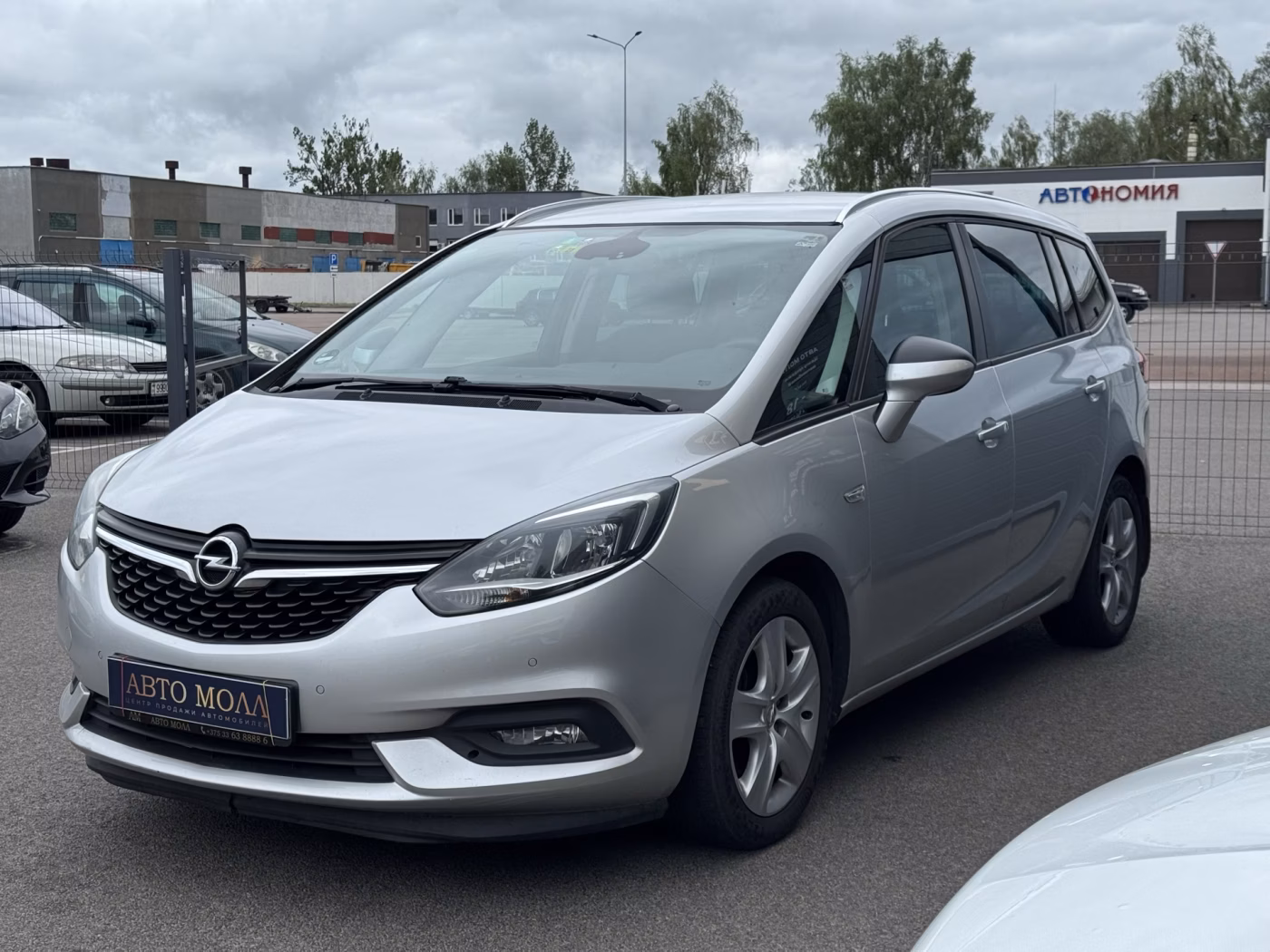 Opel Zafira фото 3