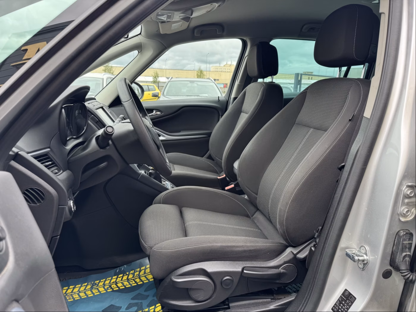 Opel Zafira фото 21
