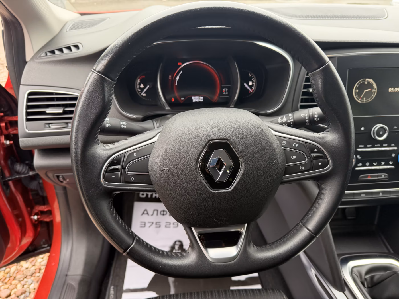 Renault Megane фото 15