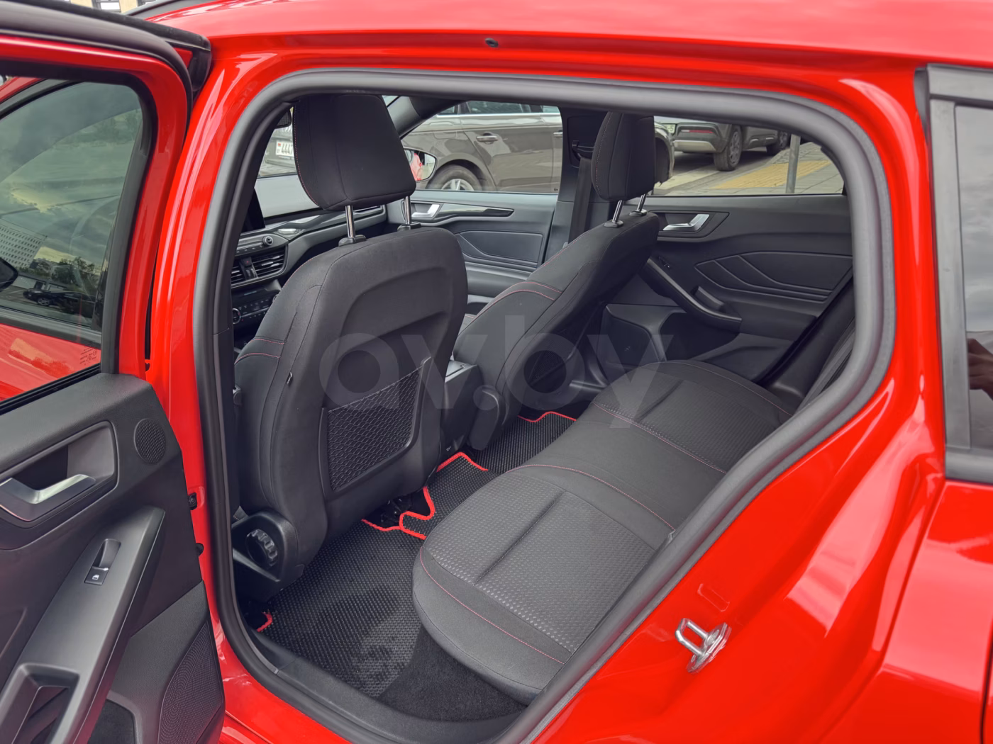 Ford Focus фото 9
