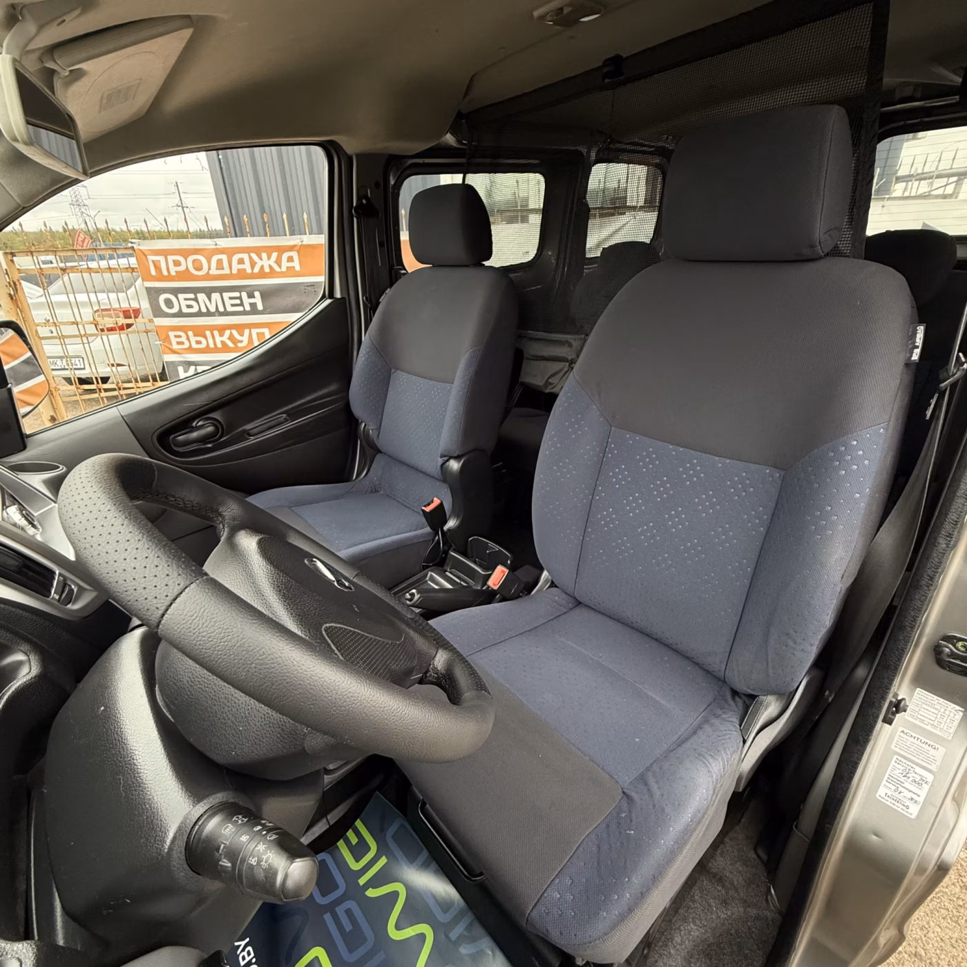 Nissan NV200 фото 8