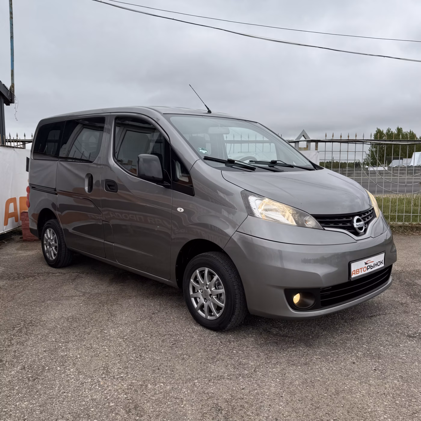 Nissan NV200 фото 3