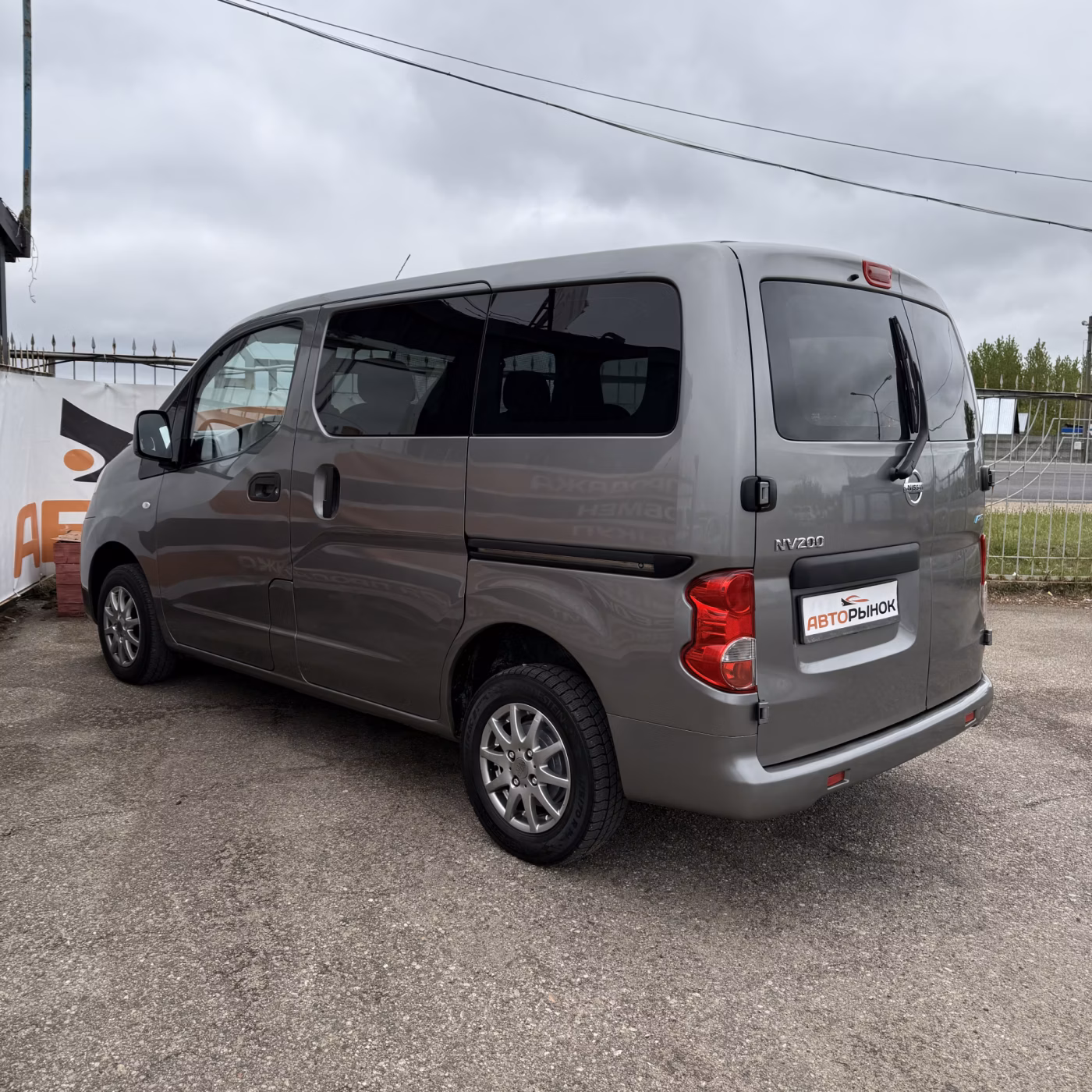 Nissan NV200 фото 6