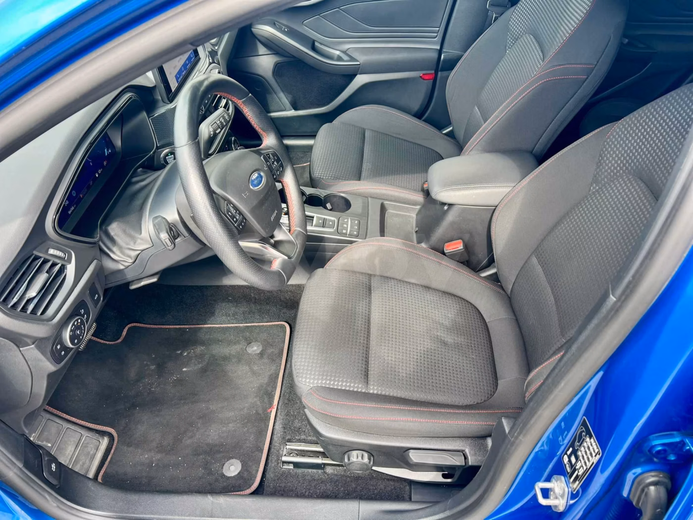 Ford Focus фото 9
