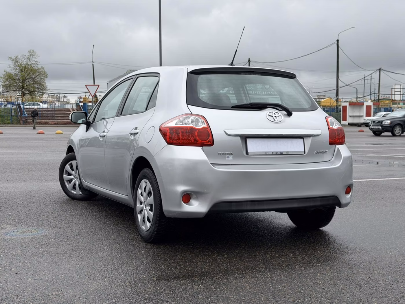 Toyota Auris фото 4
