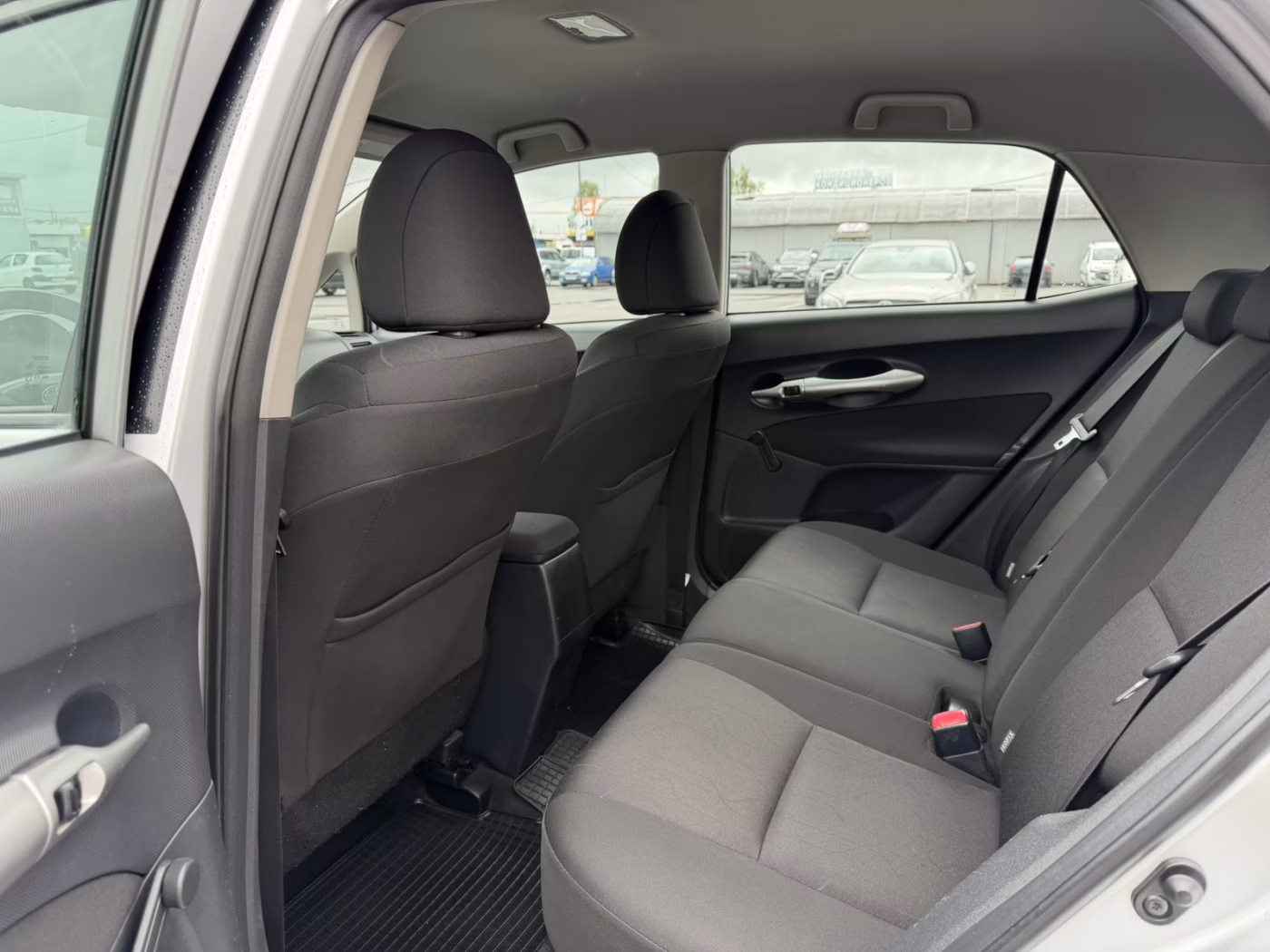 Toyota Auris фото 6