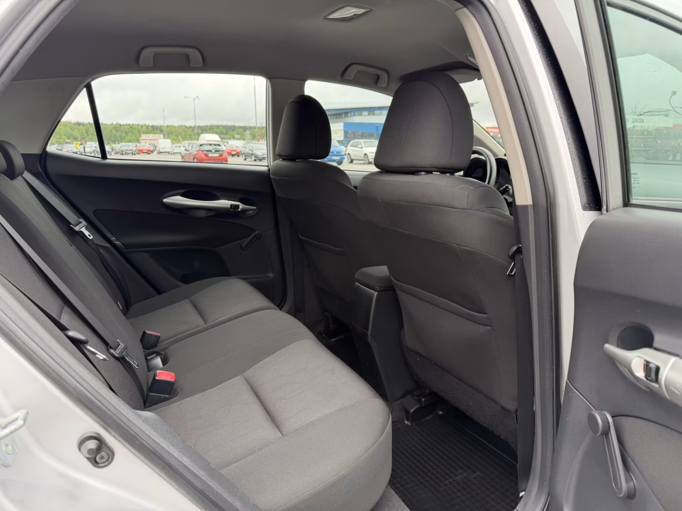 Toyota Auris фото 7